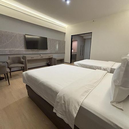 Lido De Paris Hotel Manila Ngoại thất bức ảnh