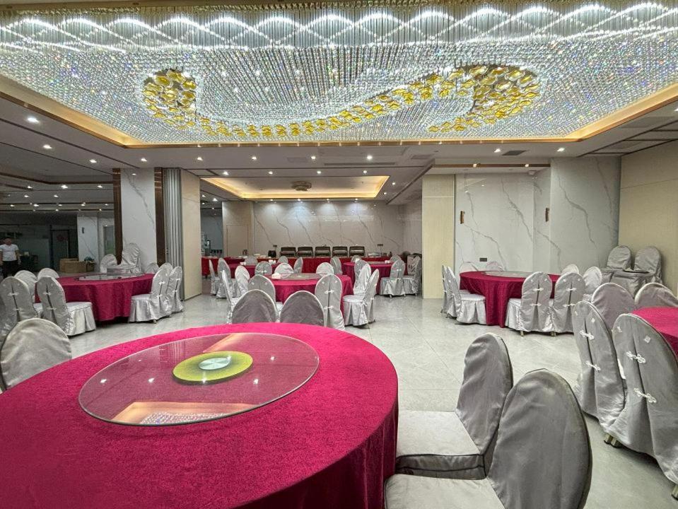 Lido De Paris Hotel Manila Ngoại thất bức ảnh